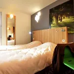 Отель Kyriad Direct Трап