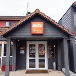 Kyriad Direct Трап