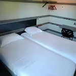 Kyriad Direct 2* Трап