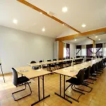 Kyriad Direct 2* Трап