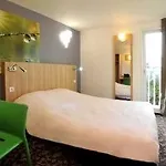 Kyriad Direct 2* Трап