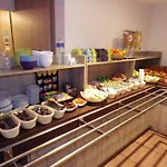 Kyriad Direct Отель