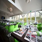 Kyriad Direct 2* Трап
