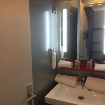 Ξενοδοχείο Kyriad Direct Trappes