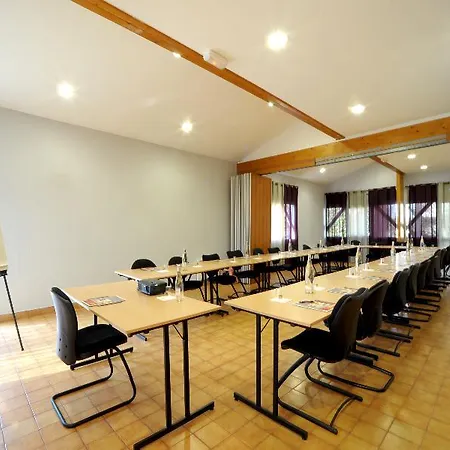 Kyriad Direct 2* Trappes