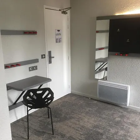 Otel Kyriad Direct 2*