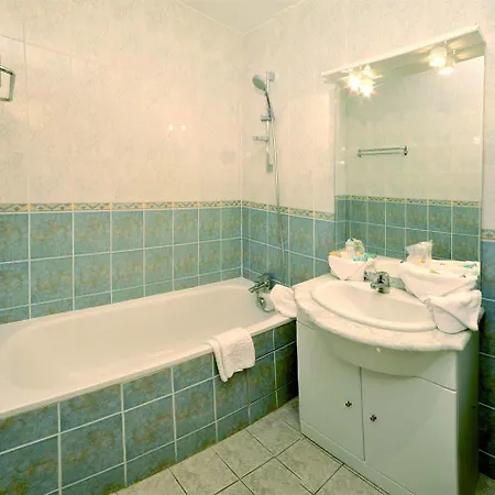 Kyriad Direct Hotel Trappes