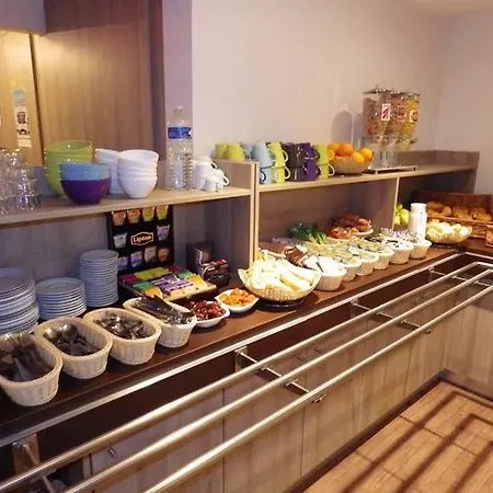 Enzo By Kyriad Direct Hotel
