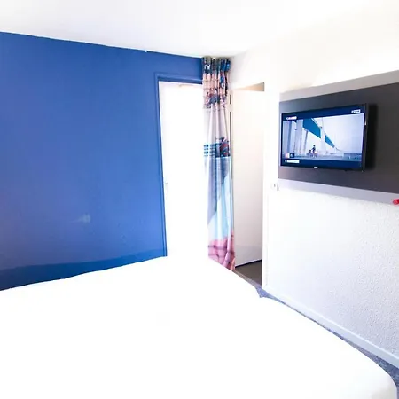 Kyriad Direct Trappes