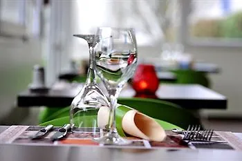 Kyriad Direct Trappes