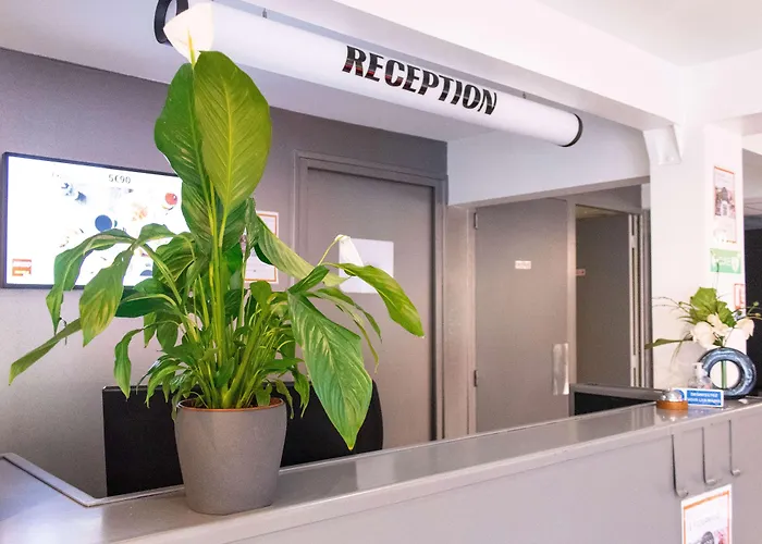 Hotel Kyriad Direct