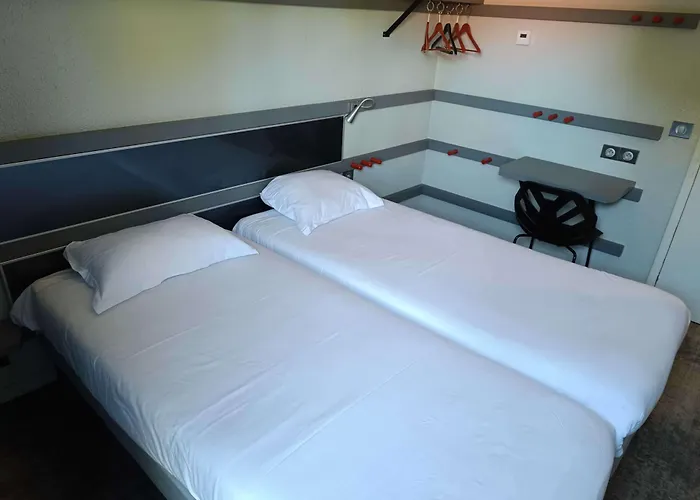 Kyriad Direct 2* Trappes