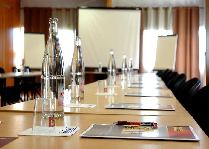 Kyriad Direct Hotel 2*