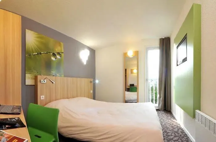 Kyriad Direct Trappes